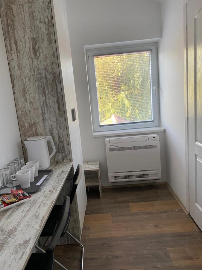 Omis Rooms Pančevo Exterior foto