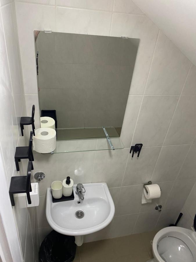 Omis Rooms Pančevo Exterior foto