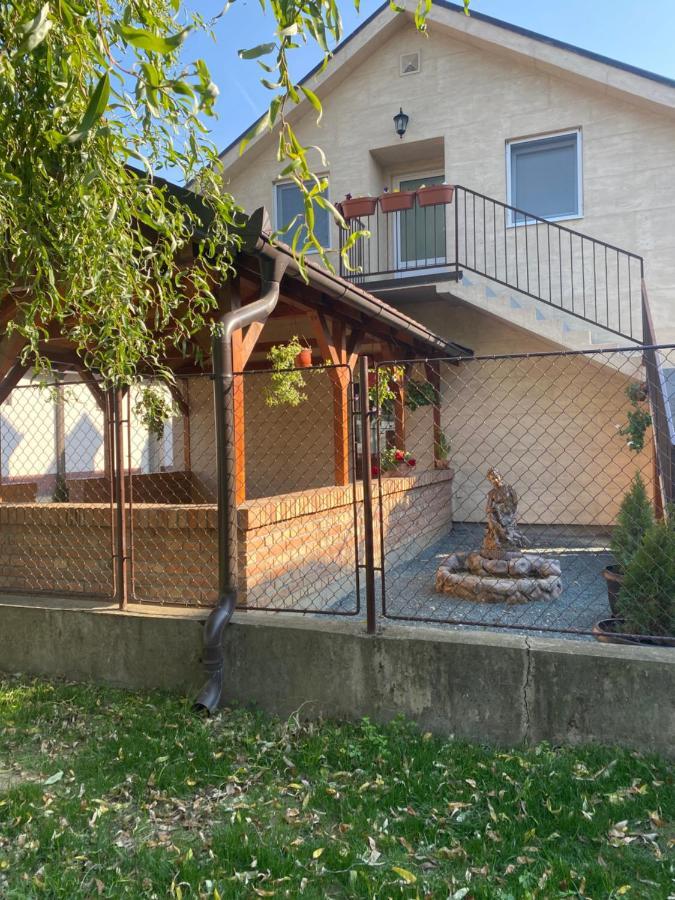 Omis Rooms Pančevo Exterior foto